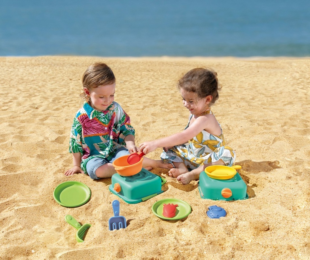Hape Toys Sandy Chef Beach Cooking Play Set