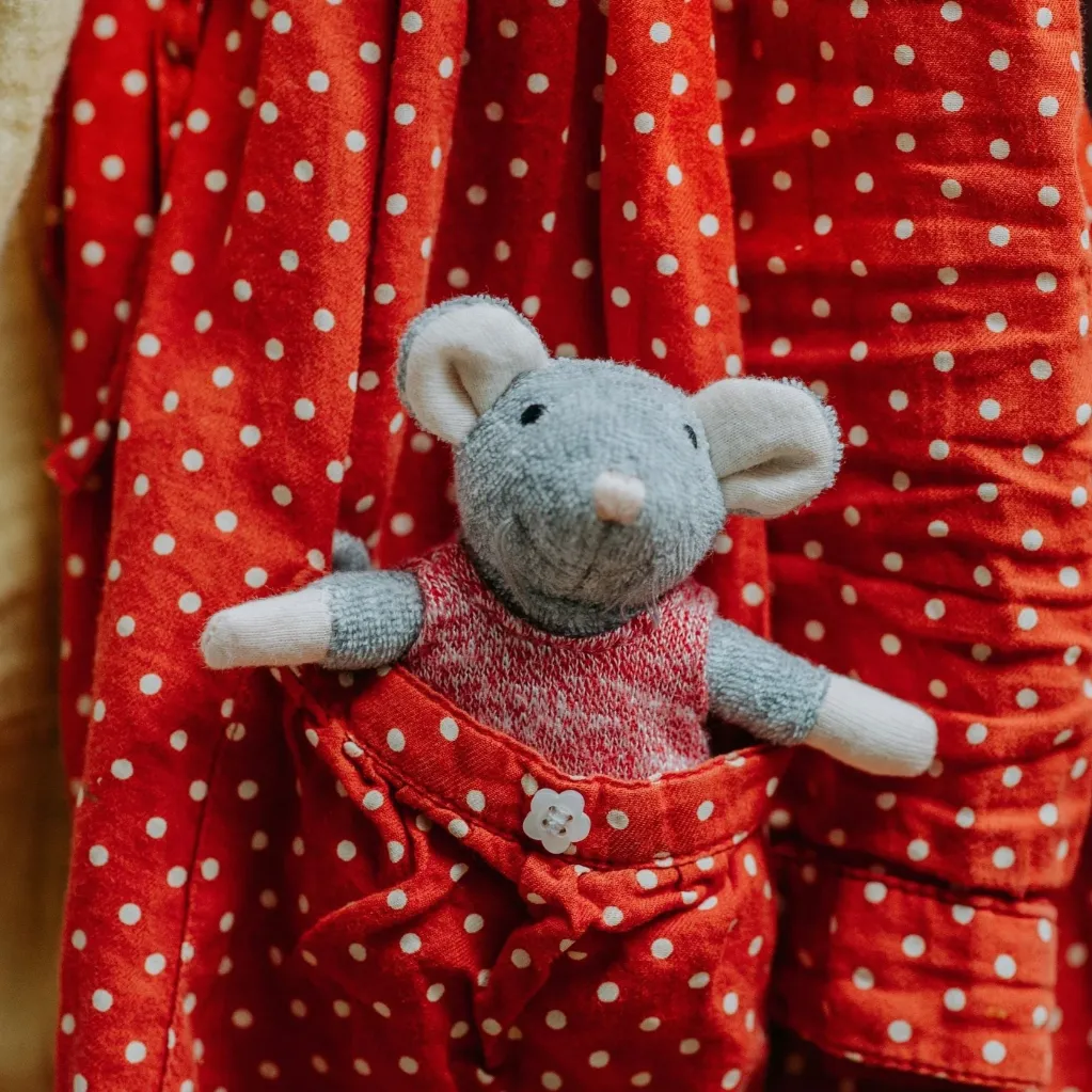 het-muizenhuis-knuffel-julia-2.webp