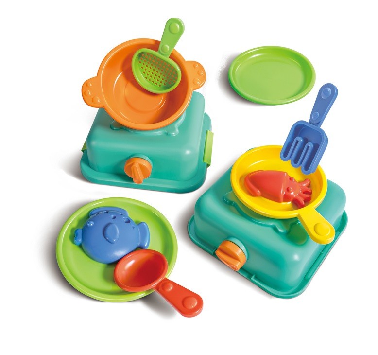 Hape Toys Sandy Chef Beach Cooking Play Set